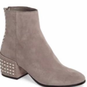 TOWN SHOES "Dolce Vita - Mazey" Smoke/Gray Suede Women's Boots.  NEW!